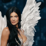 Kylie Jenner debuta en Victoria’s Secret con una joya de 50 millones de dólares